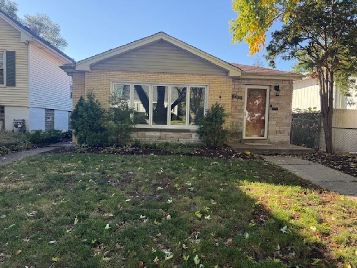 For Sale Evergreen Park Illinois, 2723 98th Street