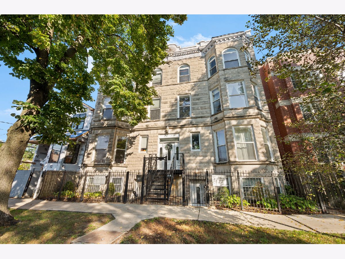  For Sale Chicago Illinois, 1939 Sawyer Avenue