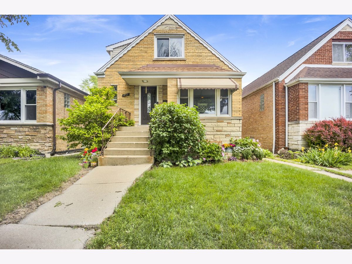  For Sale Chicago Illinois, 4433 Narragansett Avenue