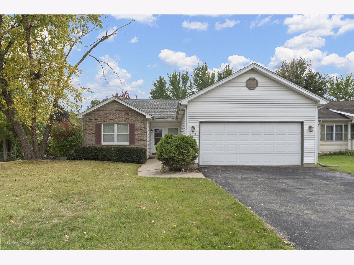 For Sale Dekalb Illinois, 1212 Loren Drive