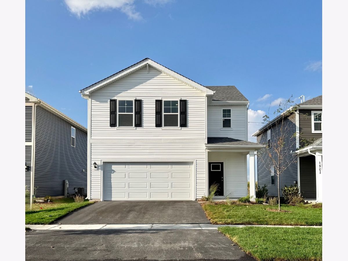 Townhomes & Condos & Homes For Sale Cambridge Lakes Pingree Grove Illinois, 2947 Rushmore Drive