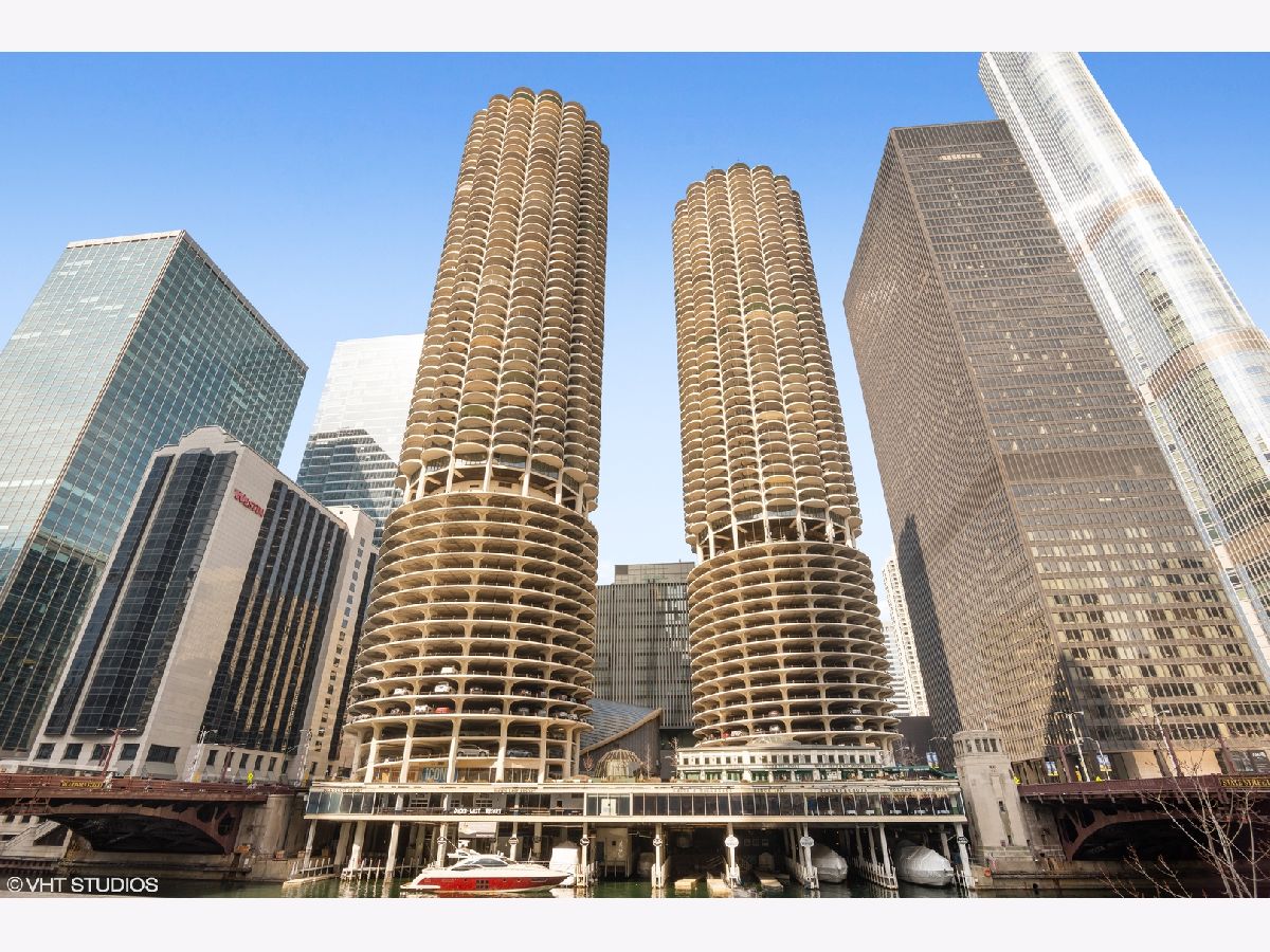 For Rent Chicago Illinois, 300 State