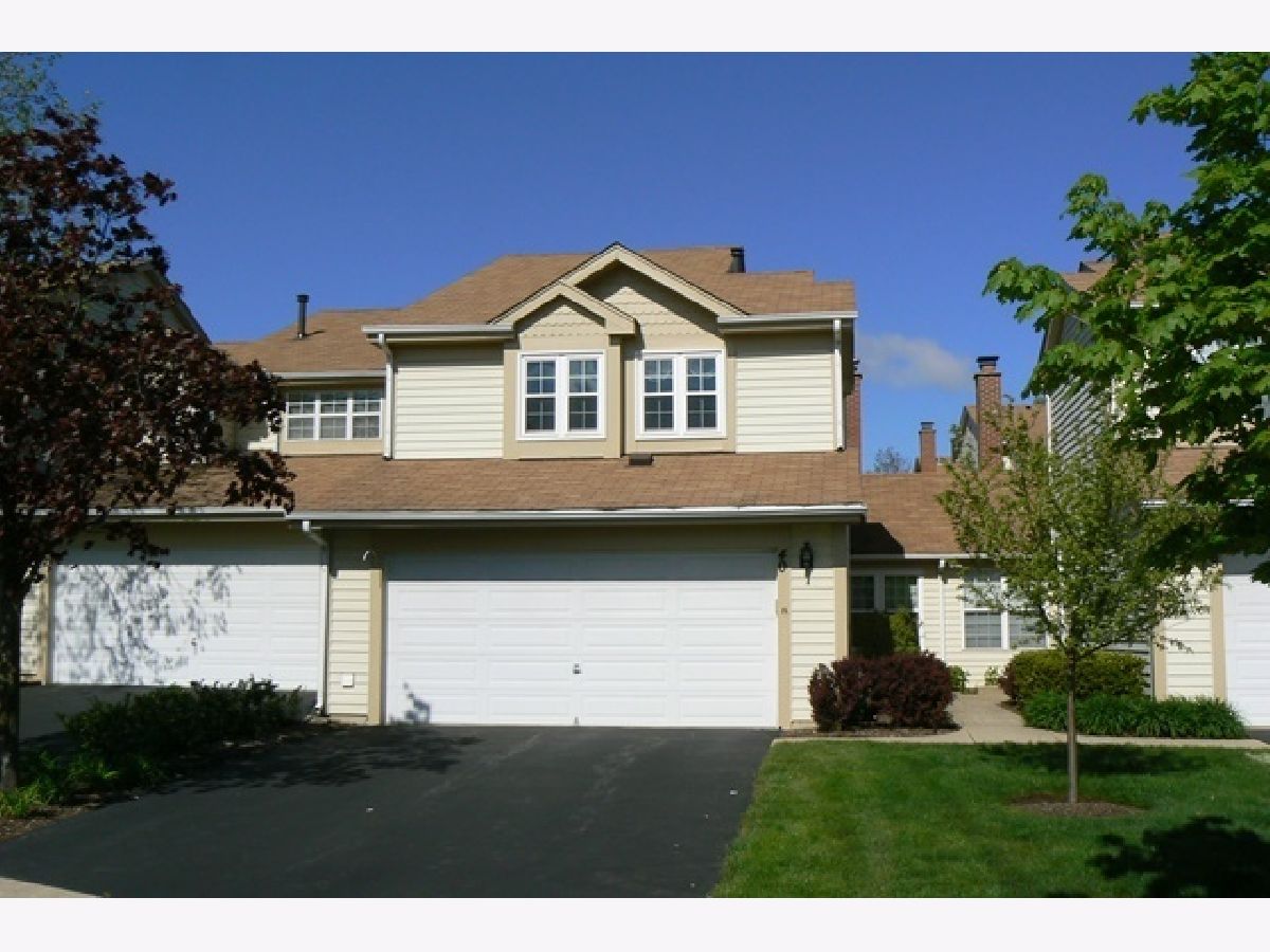 Townhomes & Homes For Rent Sarahs Grove Schaumburg Illinois, 40 Sarahs Grove