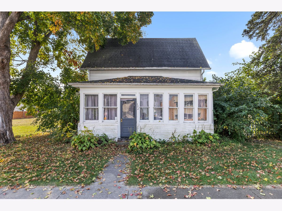  For Sale Stillman Valley Illinois, 122 Main Street