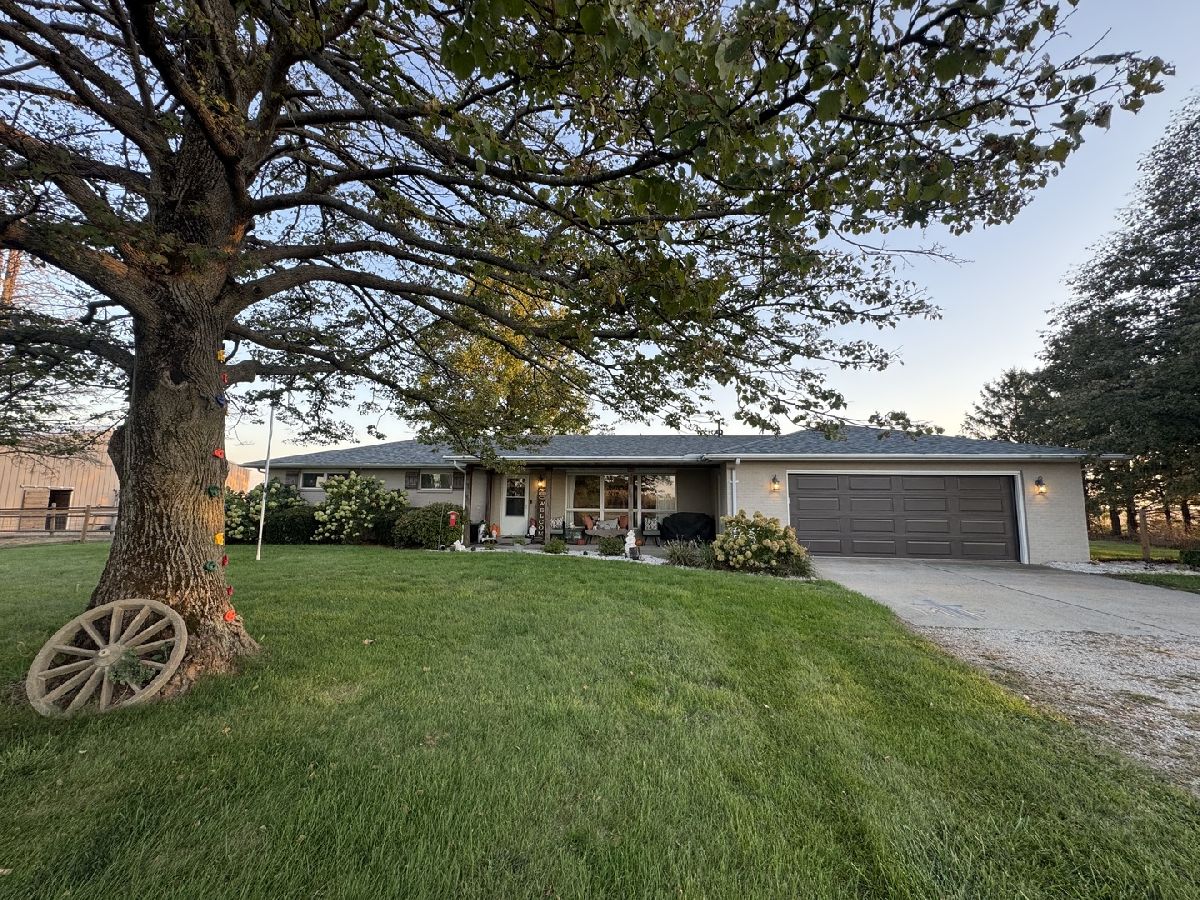  For Sale Clinton Illinois, 12944 Ospur Road