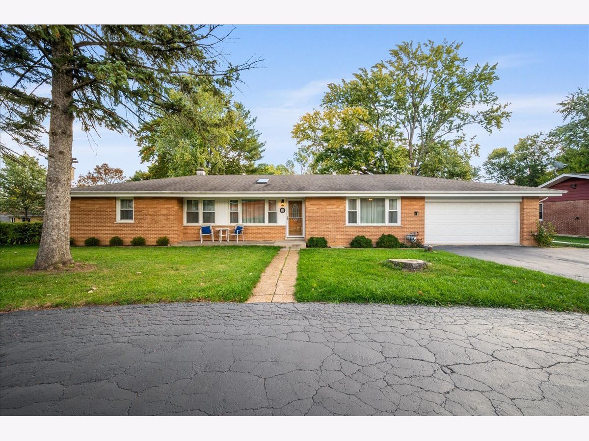  For Sale Prospect Heights Illinois, 203 Coldren Drive