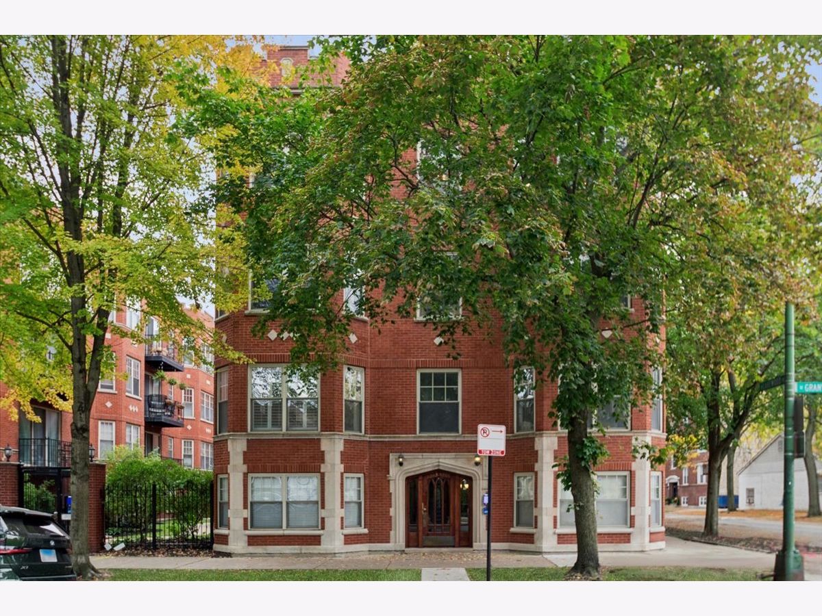 For Sale Chicago Illinois, 1265 Granville Avenue
