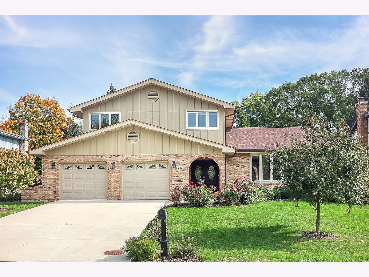  For Sale Downers Grove Illinois, 9S251 Graceland Street
