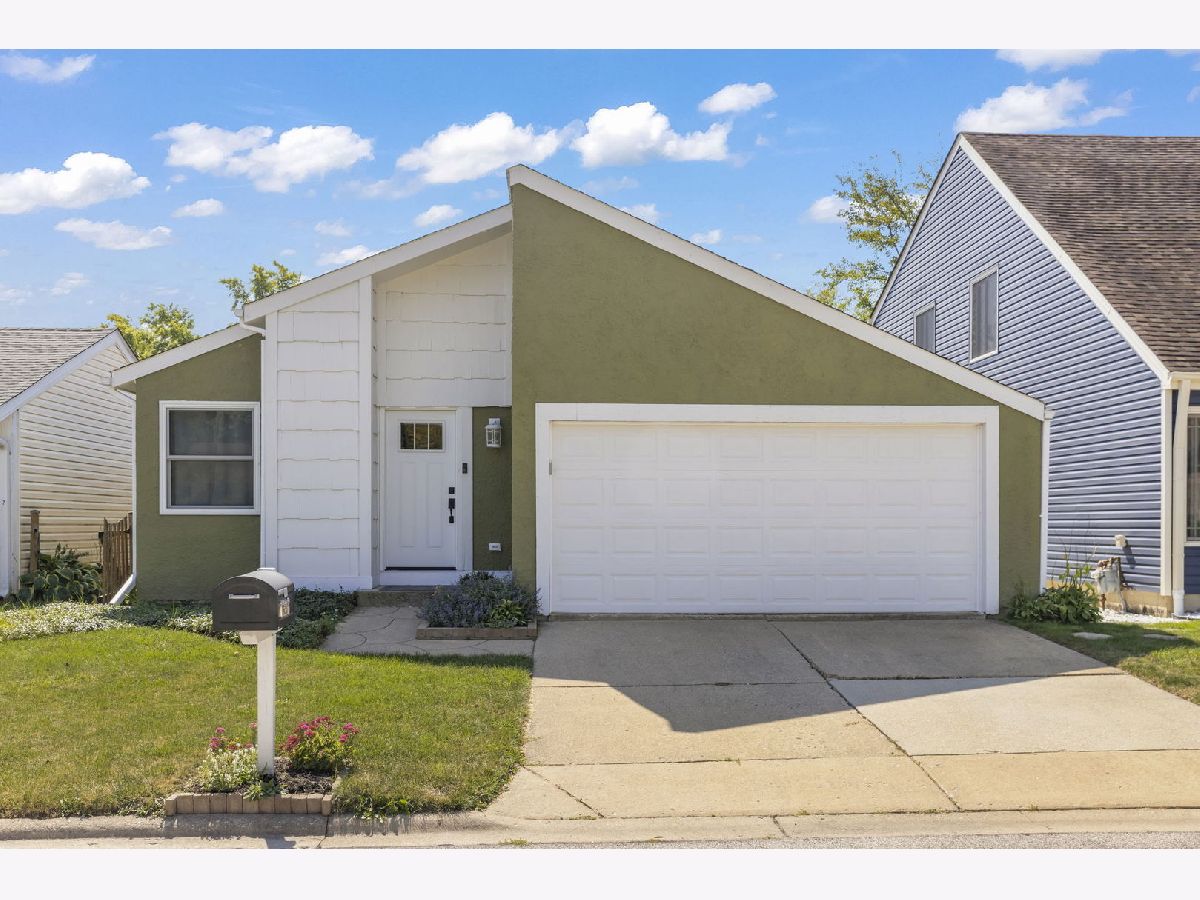  For Sale Lisle Illinois, 6386 Kindling Court