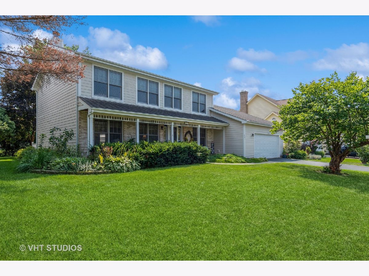 For Sale Sugar Grove Illinois, 723 Queens Gate Circle