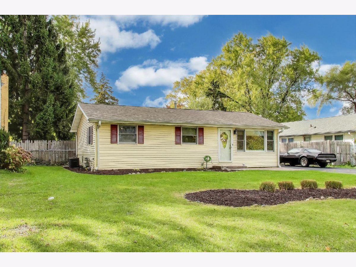For Sale Grayslake Illinois, 33336 Indian Lane