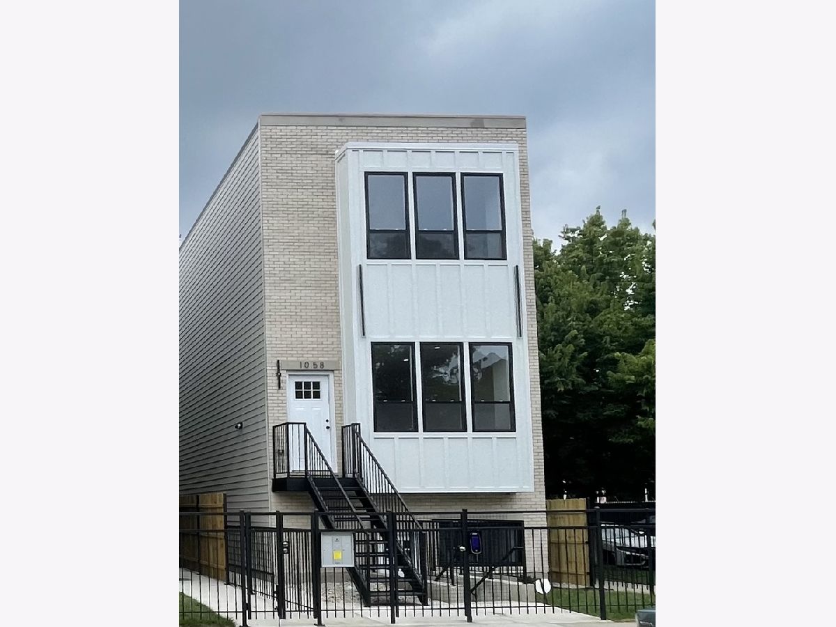 For Rent Chicago Illinois, 1058 Central Park