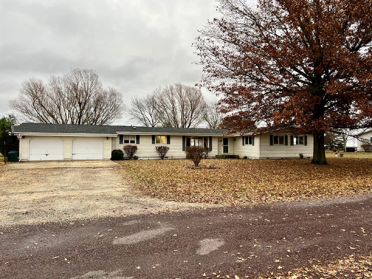  For Sale Gibson City Illinois, 106 Lakeview Drive