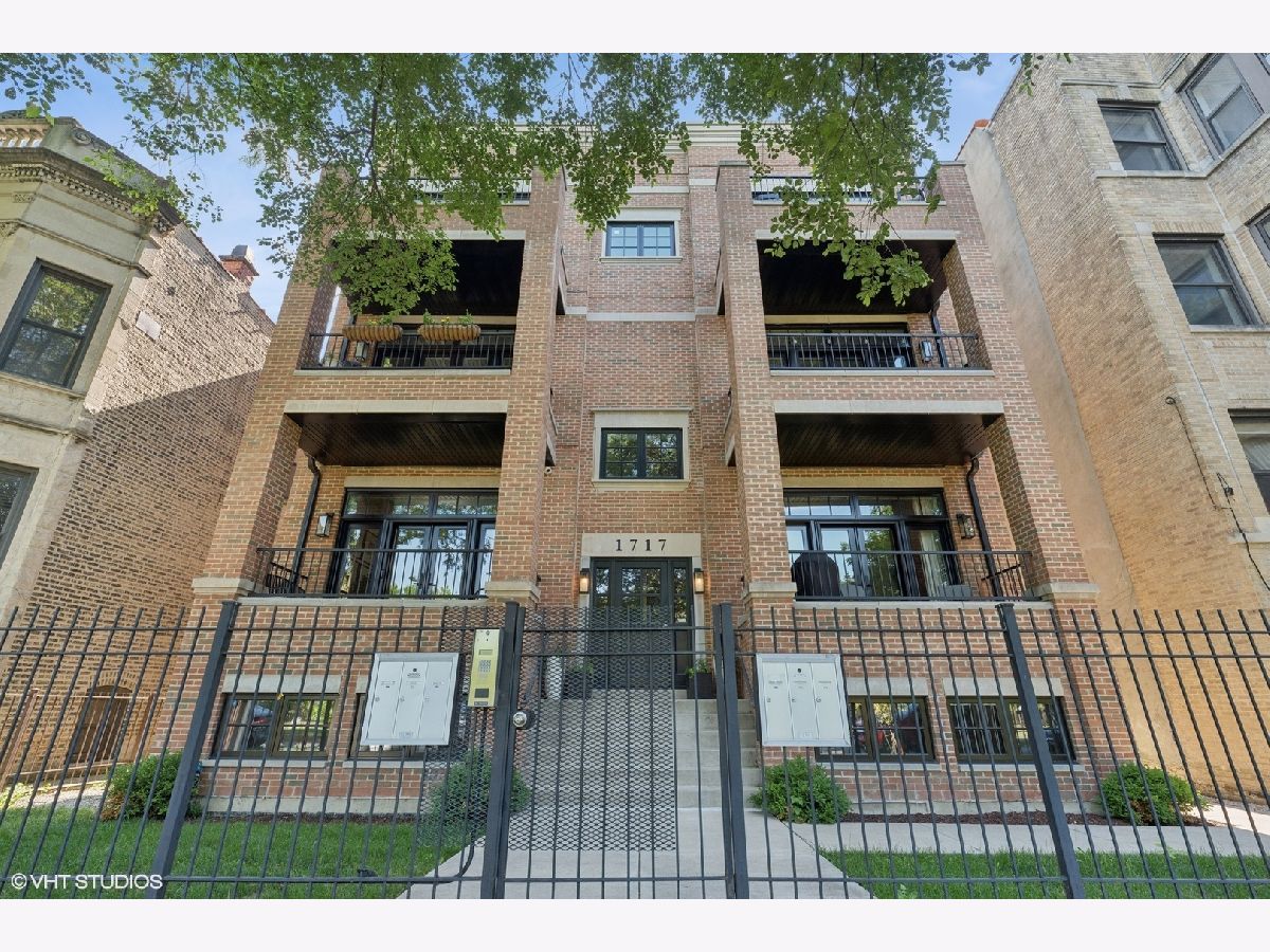 For Sale Chicago Illinois, 1717 Humboldt Boulevard