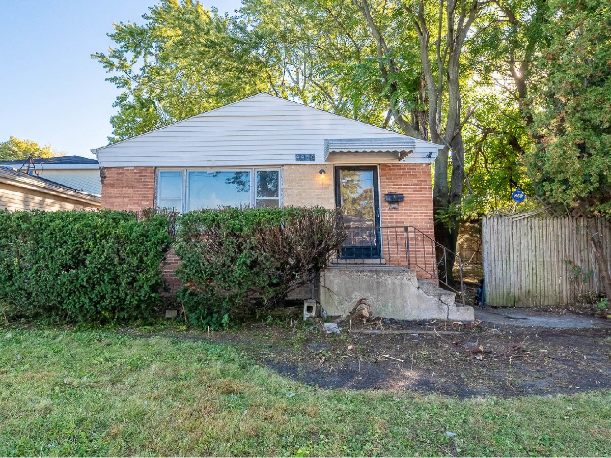  For Sale Chicago Illinois, 4439 Lawler Avenue