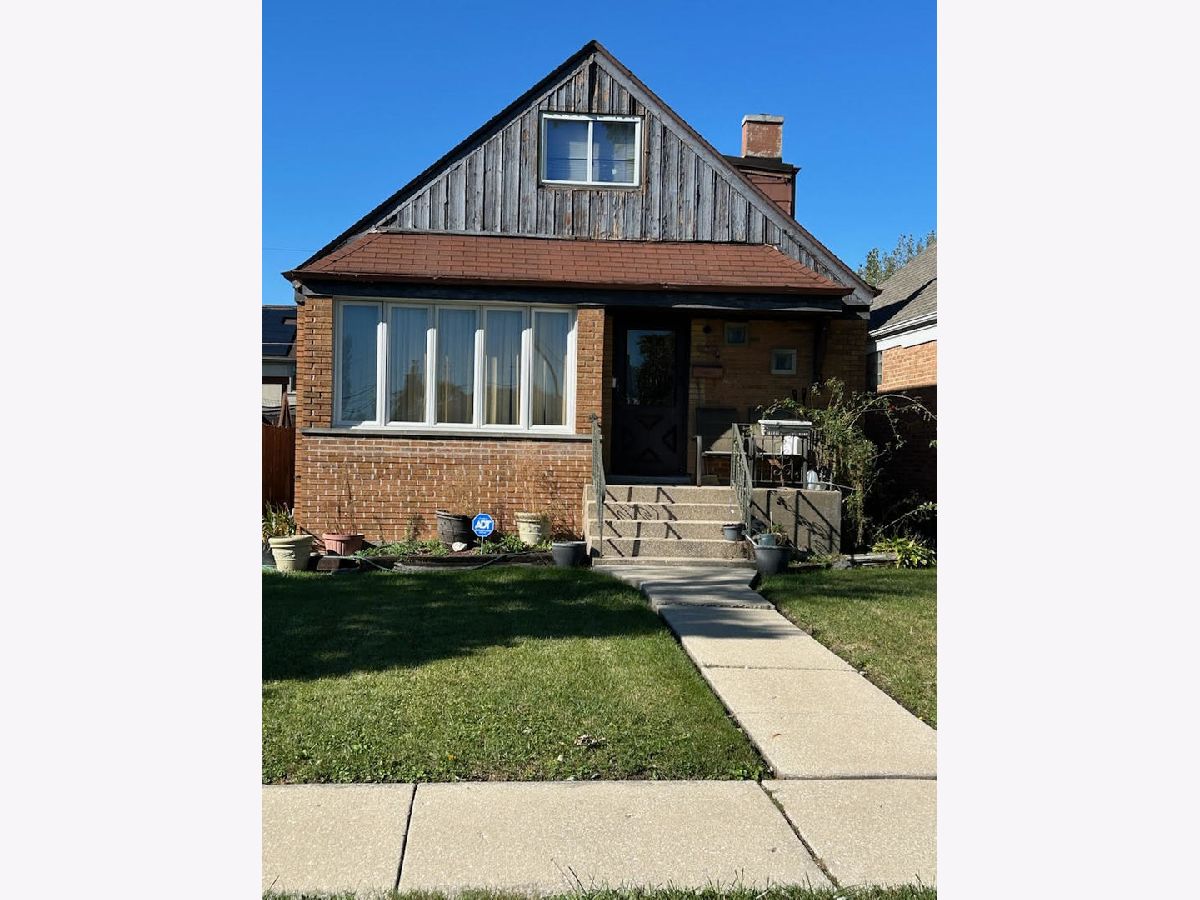  For Sale Burbank Illinois, 7712 Nagle Avenue