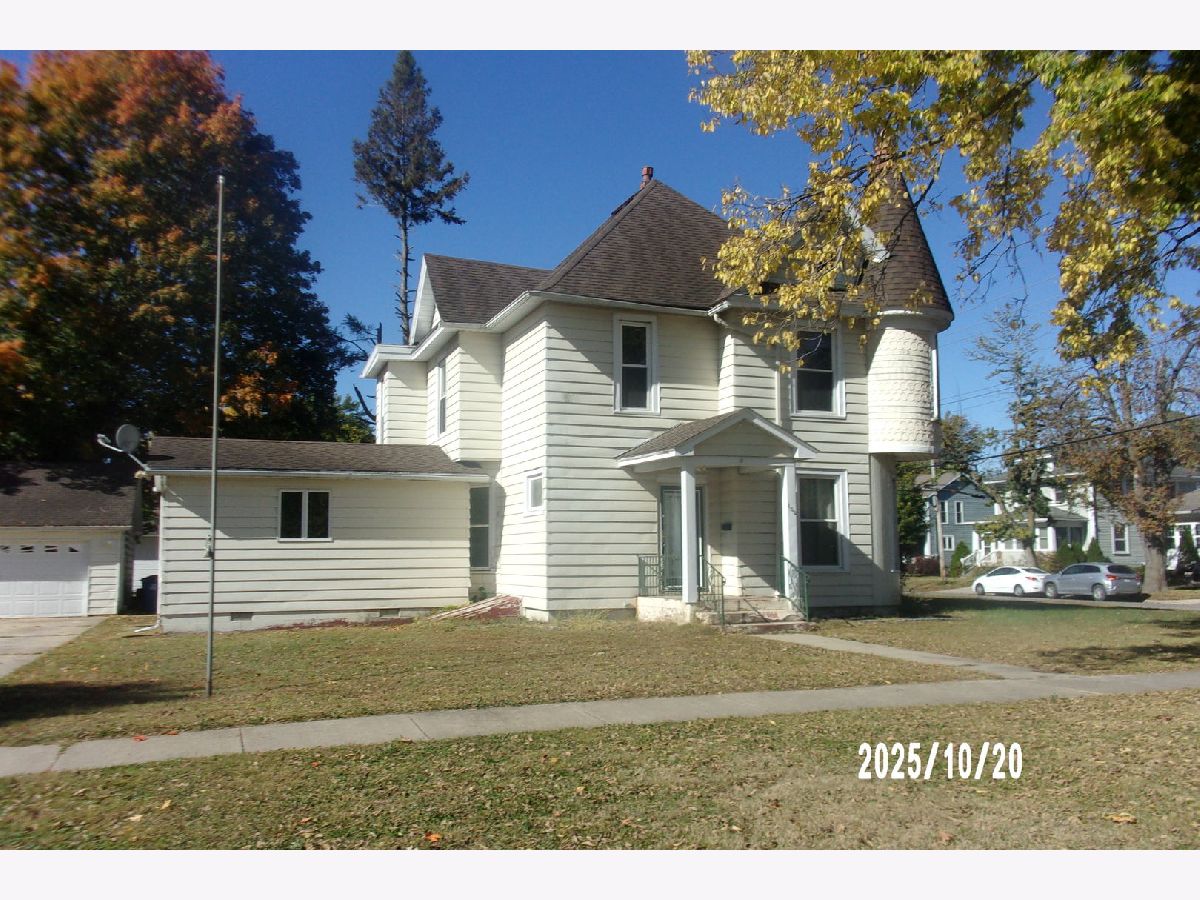  For Sale Watseka Illinois, 103 Belmont Avenue