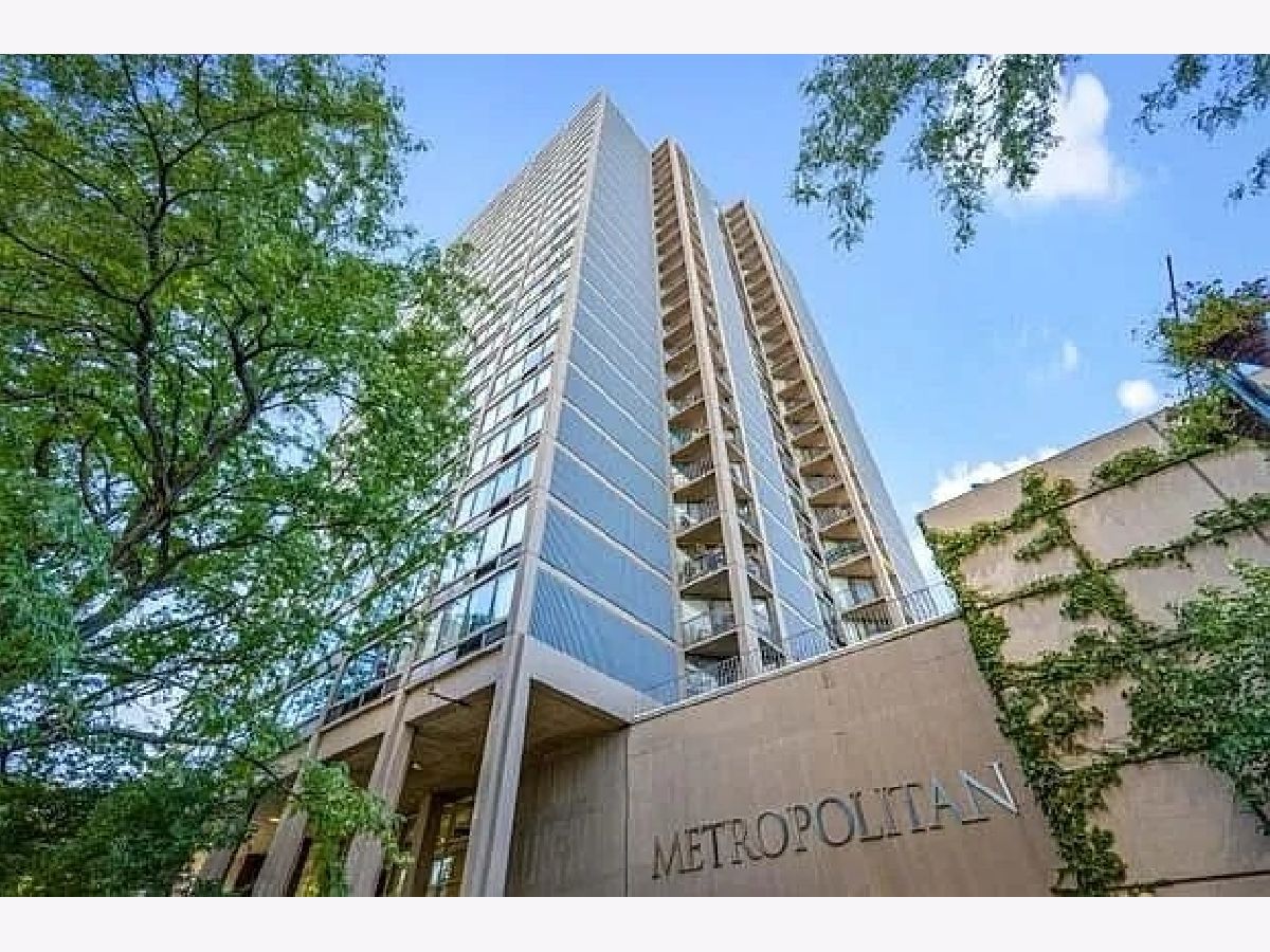 Condominiums For Rent Metropolitan Chicago Illinois, 5320 Sheridan