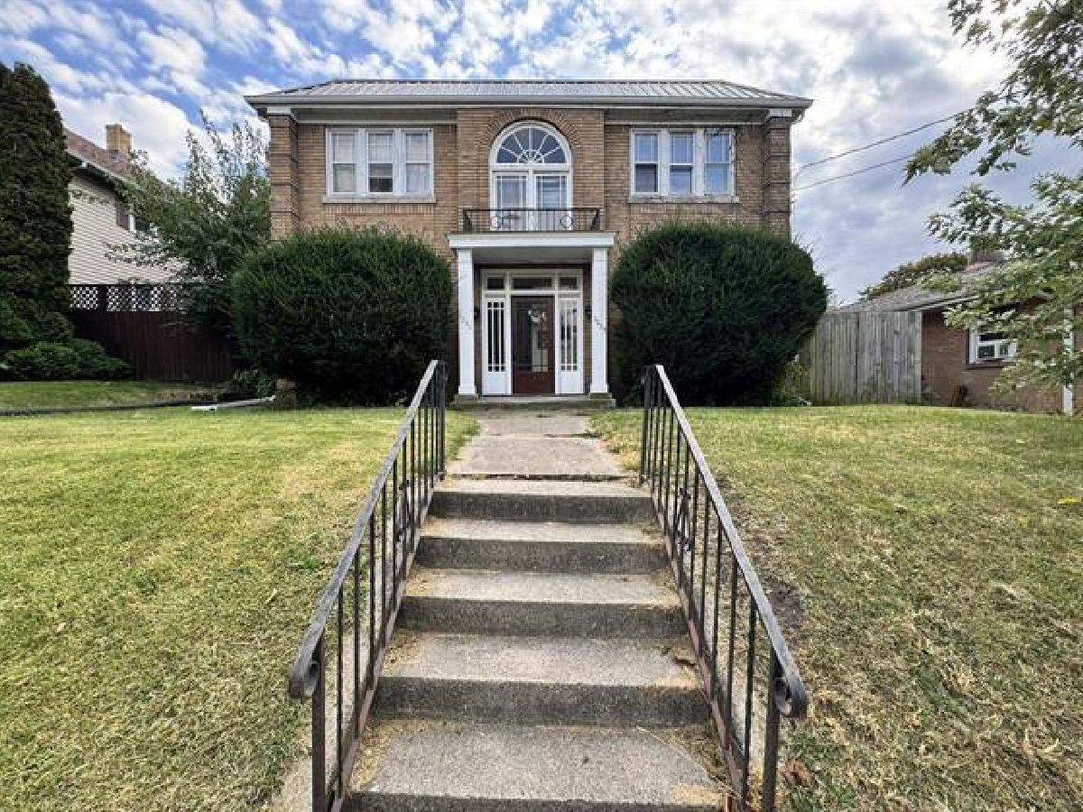For Sale Rockford Illinois, 2225 Broadway