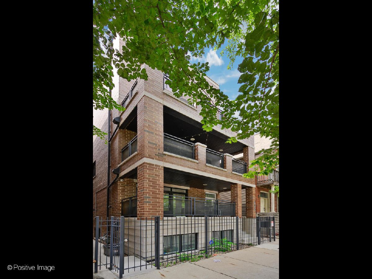  For Sale Chicago Illinois, 602 May Street