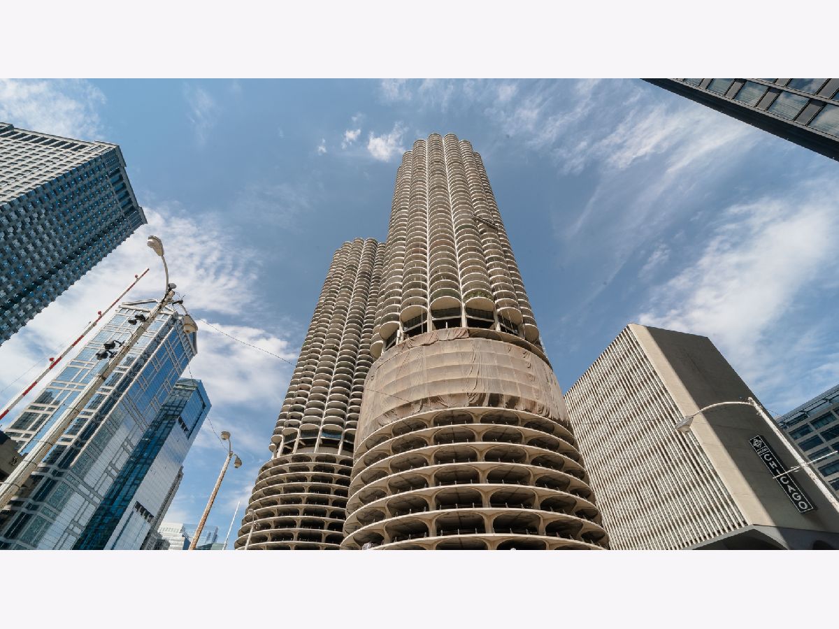 For Rent Chicago Illinois, 300 State