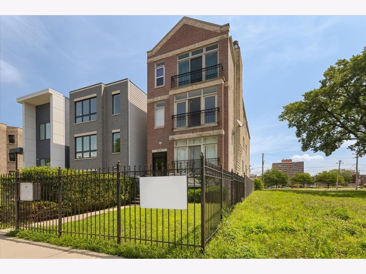 For Rent Chicago Illinois, 4541 Evans