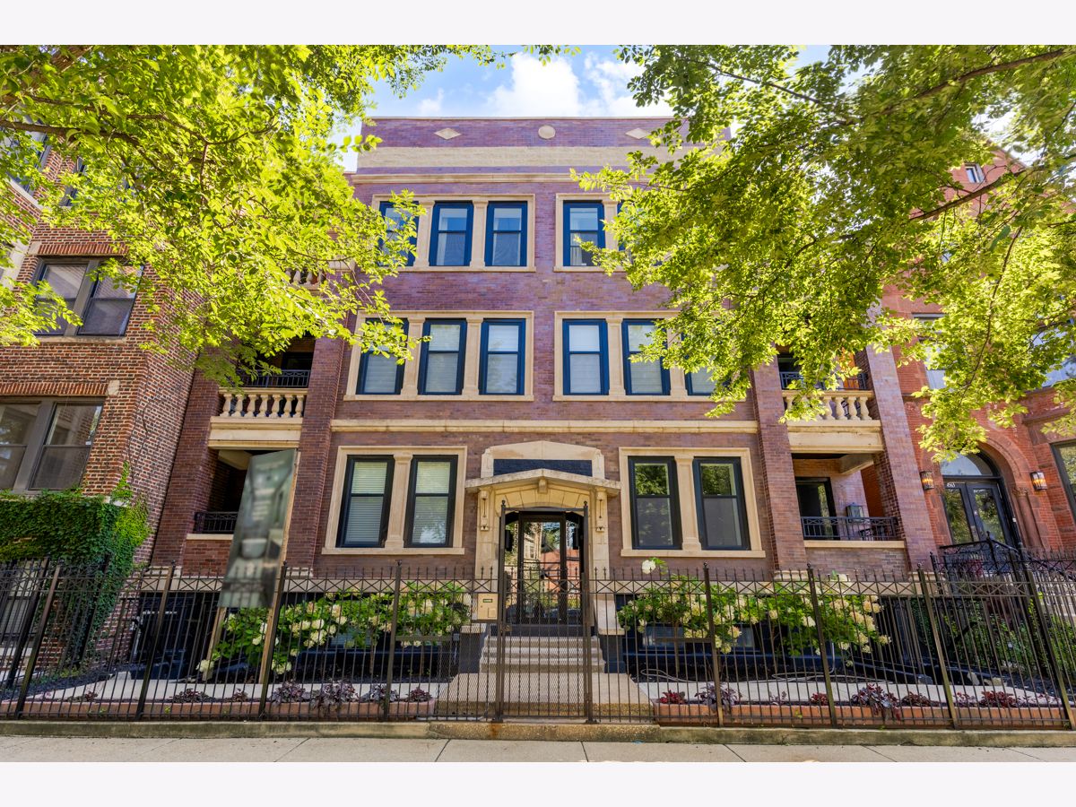 For Sale Chicago Illinois, 4559 Michigan Avenue