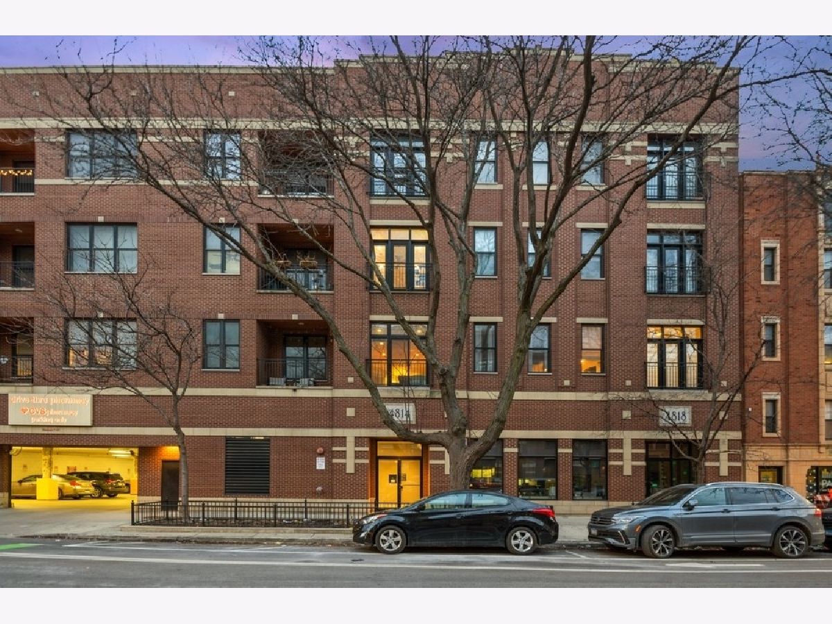  For Sale Chicago Illinois, 4814 Damen Avenue