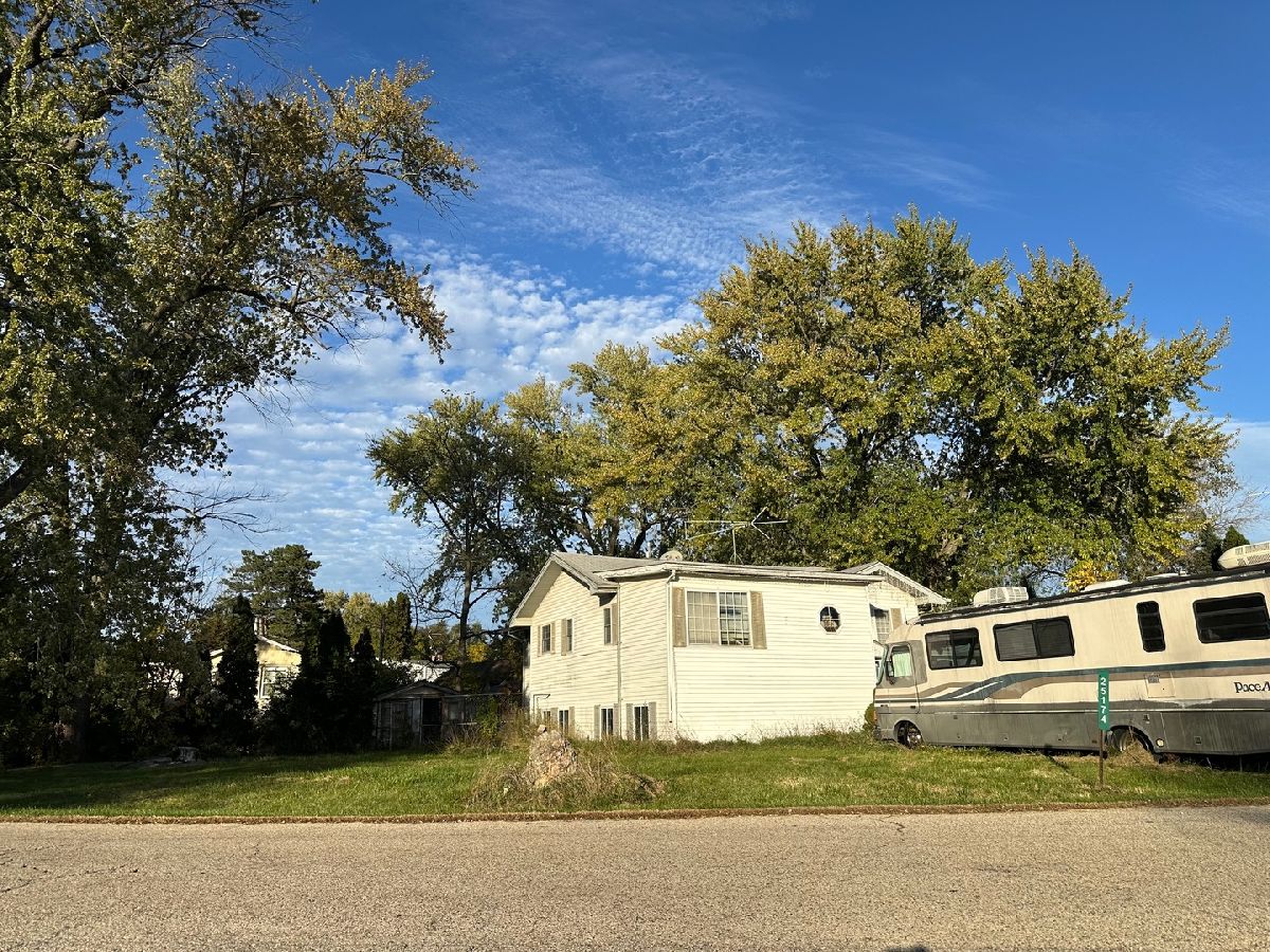 For Sale Antioch Illinois, 25174 Claridan Avenue