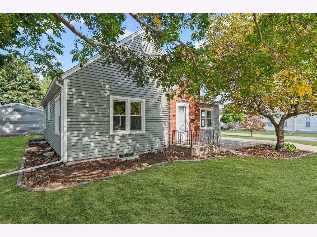  For Sale Clinton Illinois, 601 Main Street