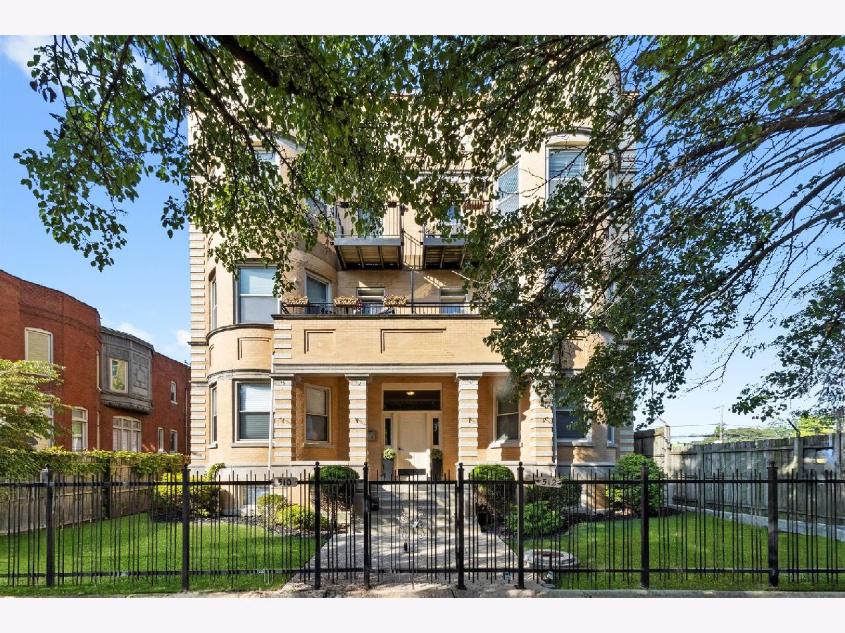 For Sale Chicago Illinois, 512 Oakwood Boulevard