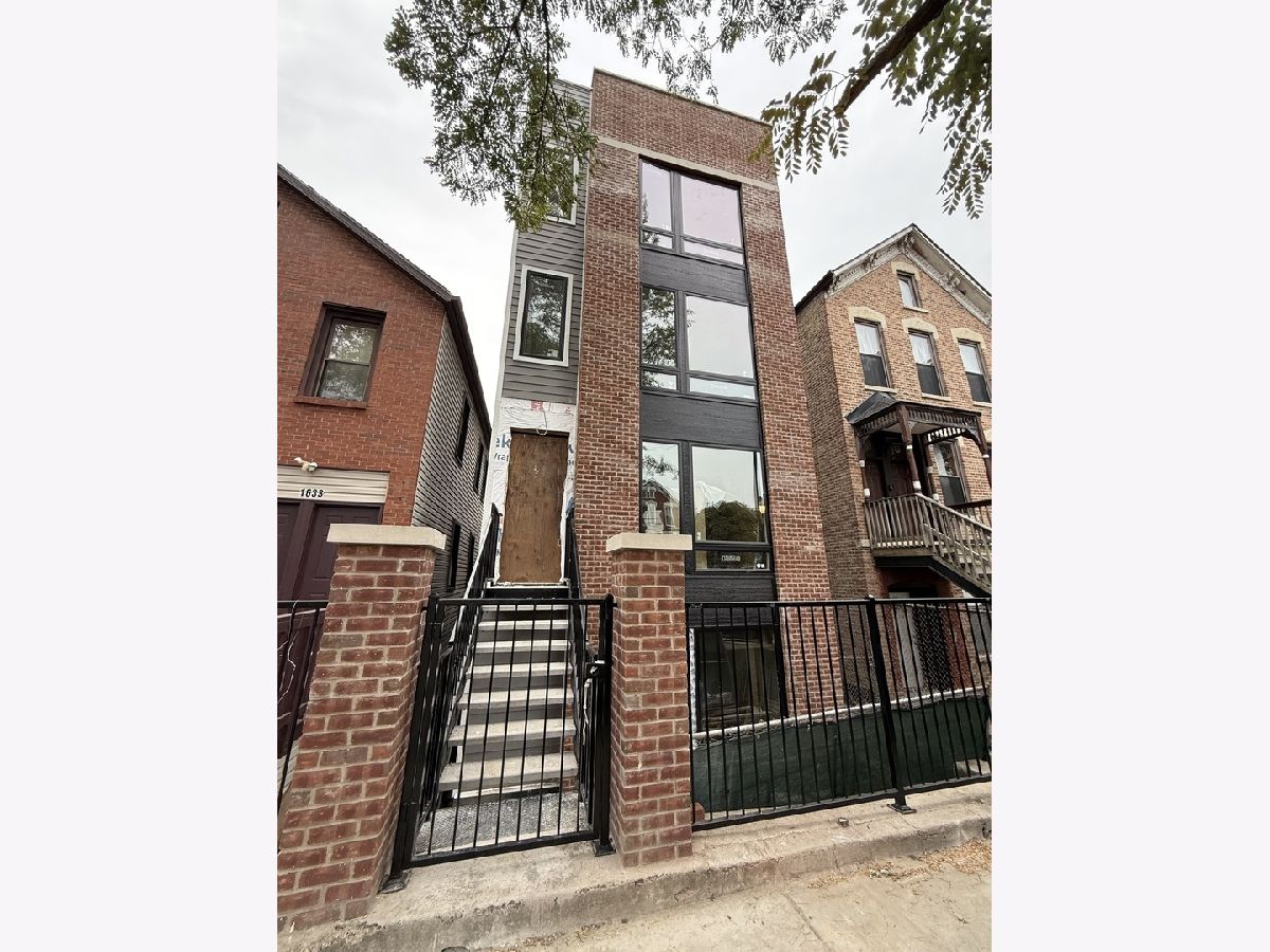  For Sale Chicago Illinois, 1635 21st Place