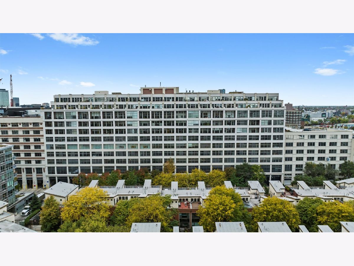  For Sale Chicago Illinois, 900 Kingsbury Street