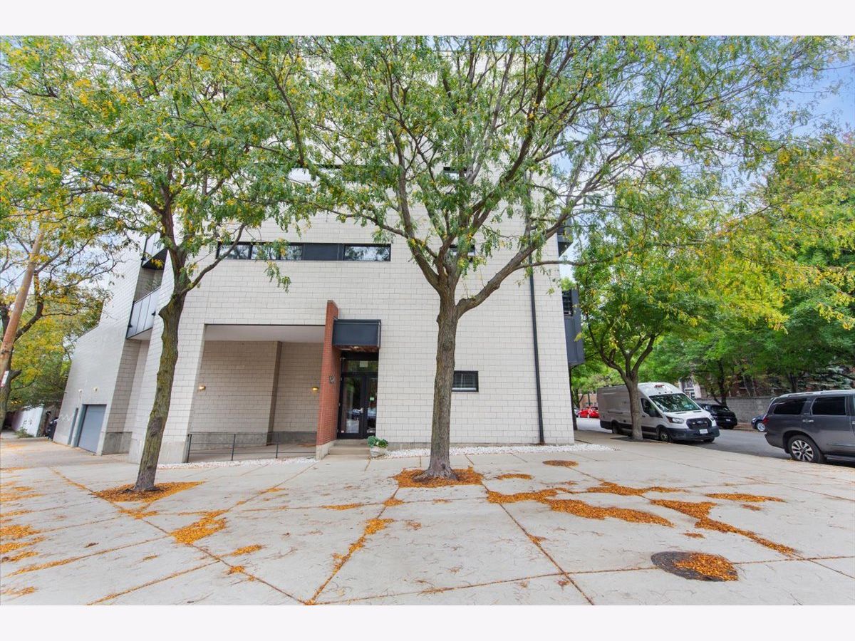  For Sale Chicago Illinois, 1024 Fry Street