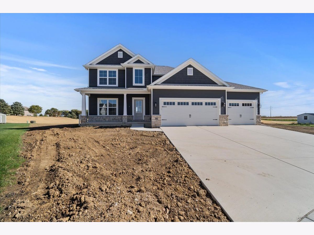 Homes & Condos & Townhomes For Sale Harvest Pointe Bloomington Illinois, 24 Stonehouse Court