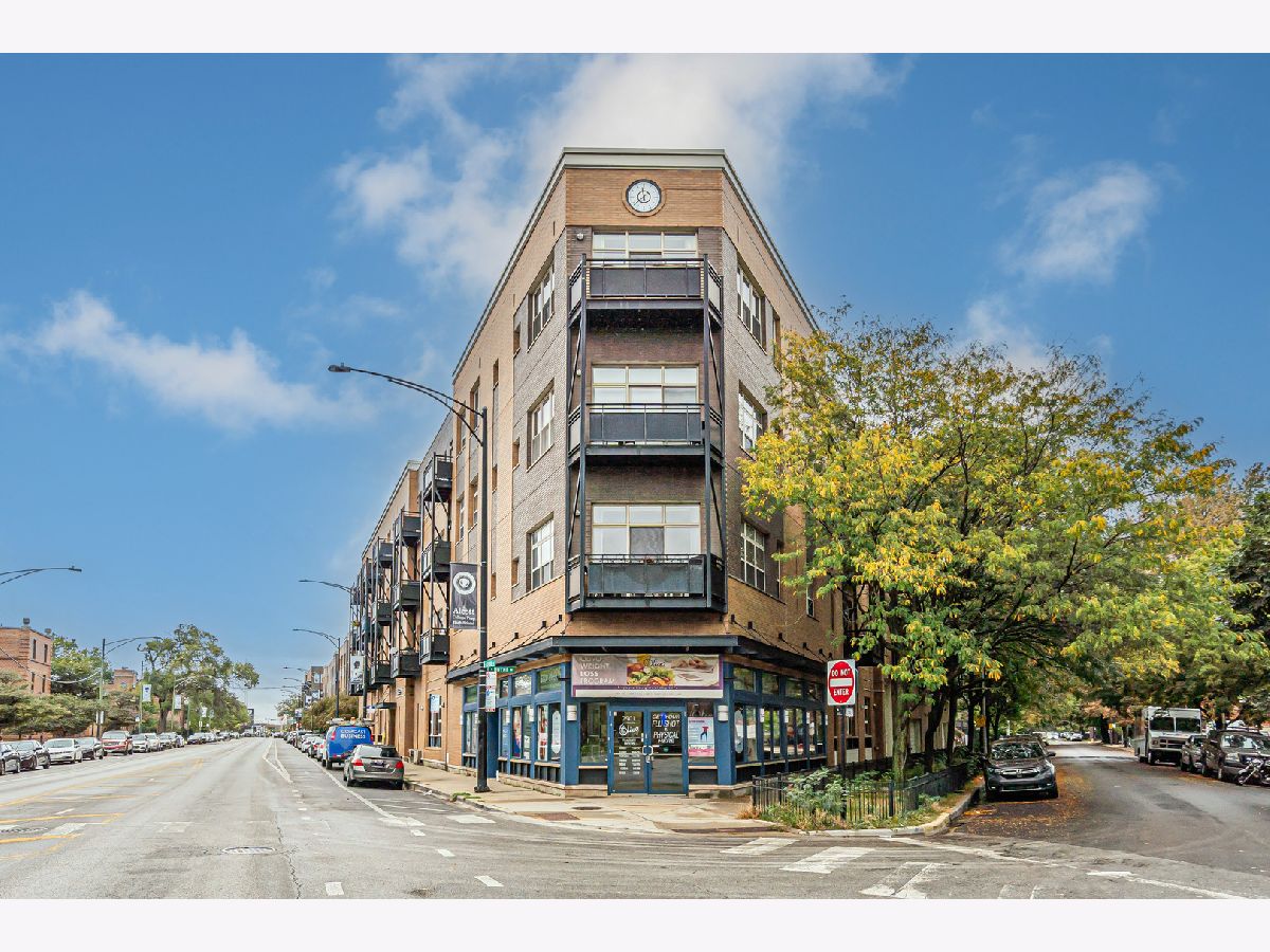  For Sale Chicago Illinois, 2915 Clybourn Avenue