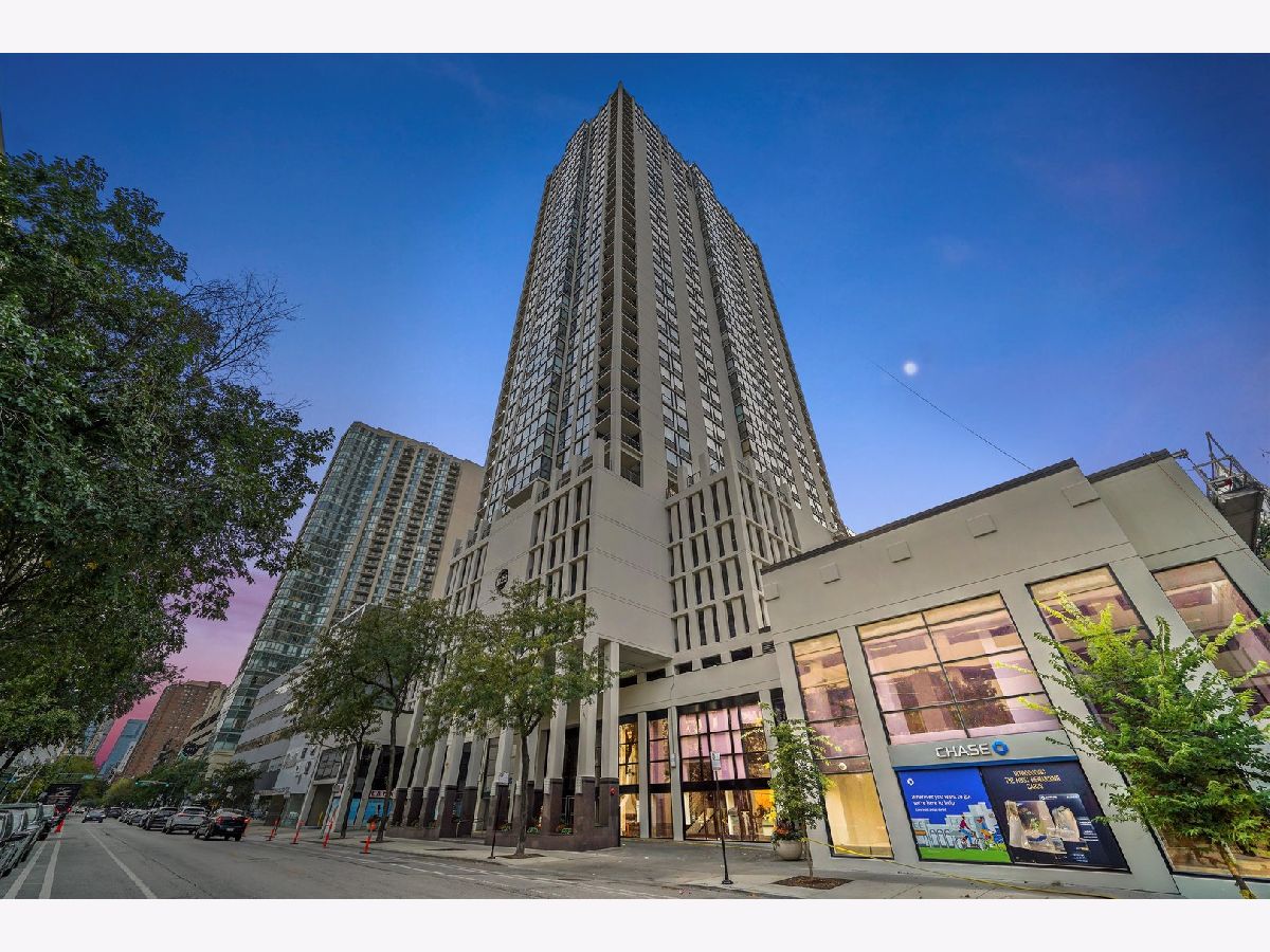  For Sale Chicago Illinois, 1122 Clark Street