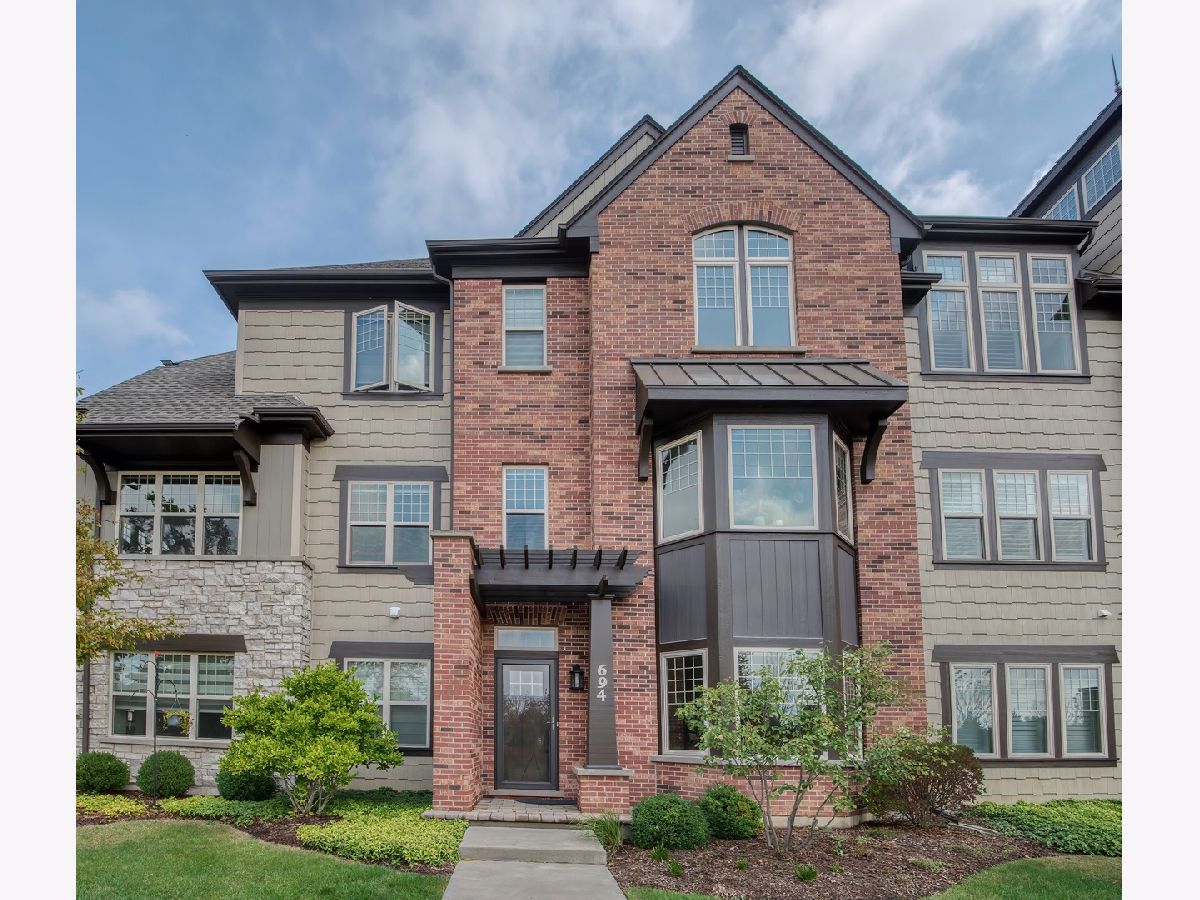  For Sale Libertyville Illinois, 694 Parkside Court