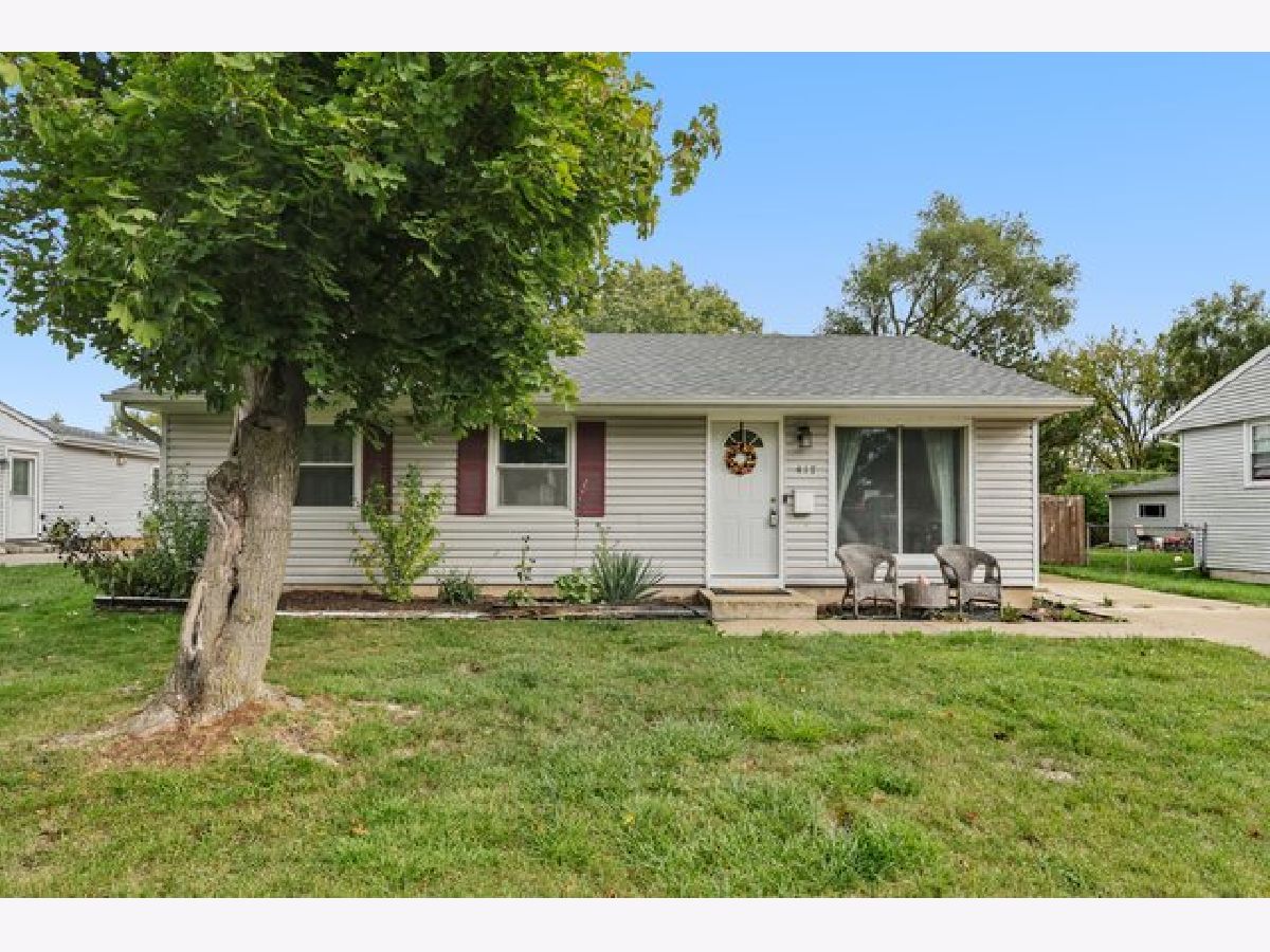  For Sale Streamwood Illinois, 417 Beaver Drive