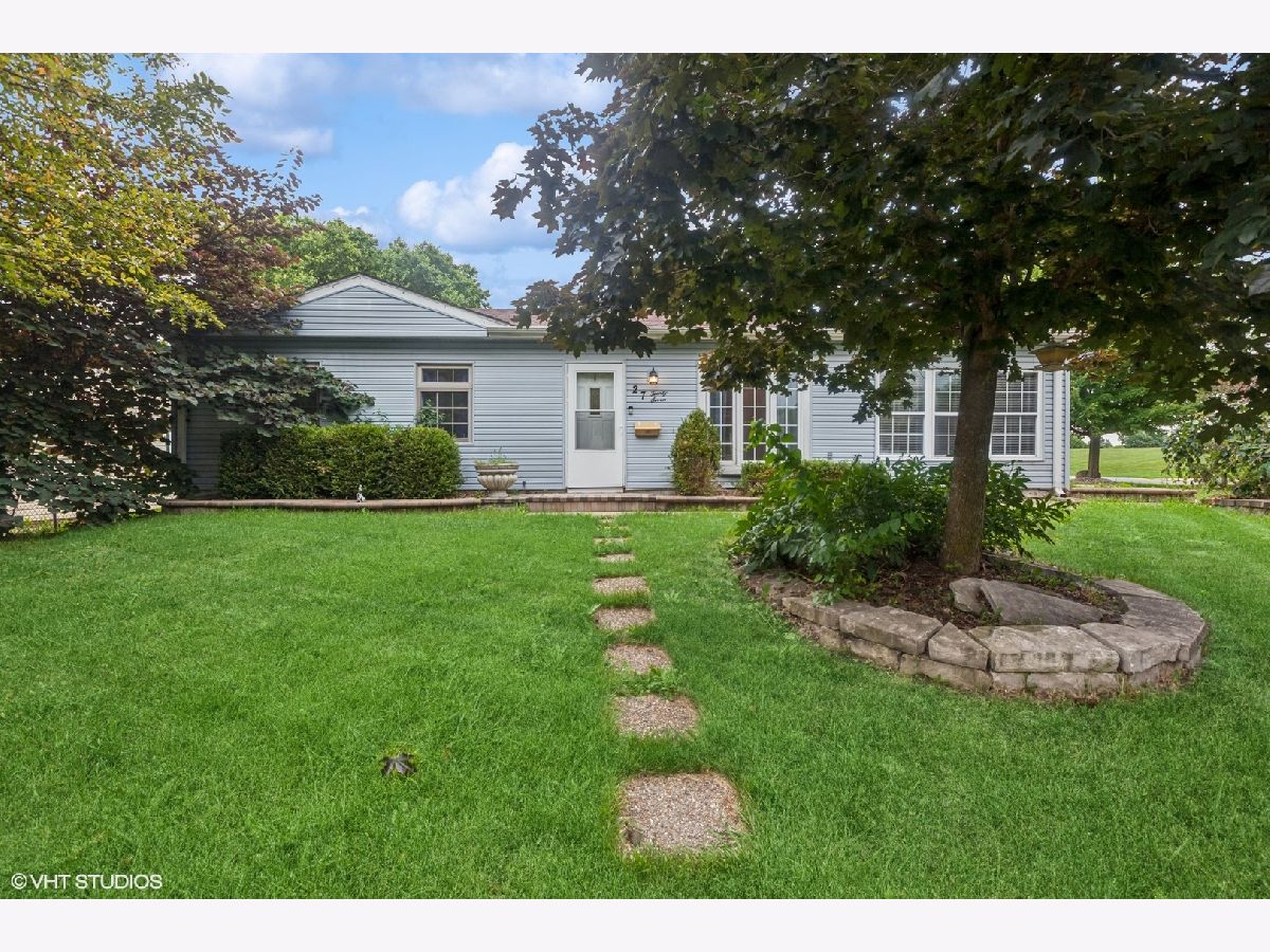  For Sale Streamwood Illinois, 27 Ridge Circle