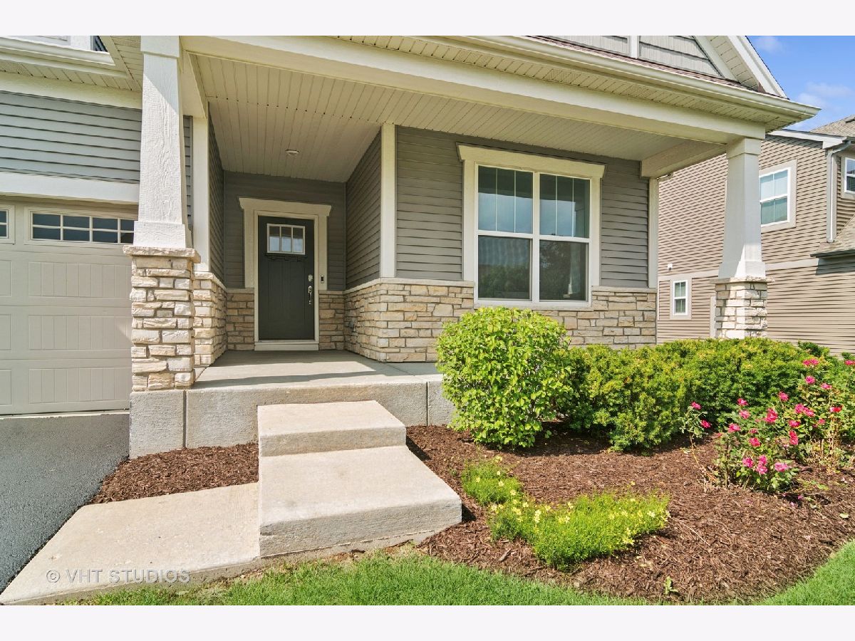  For Sale Crystal Lake Illinois, 1140 River Birch Boulevard