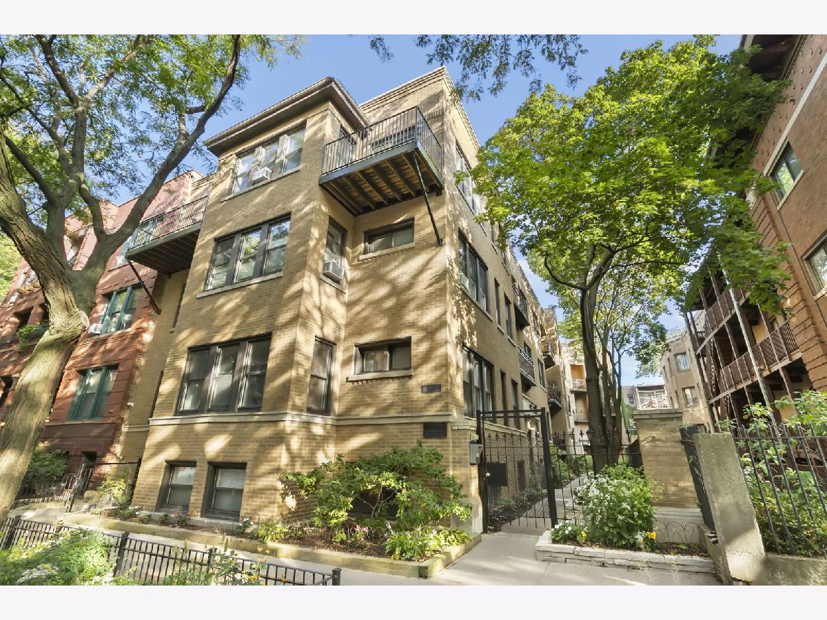  For Sale Chicago Illinois, 820 Lakeside Place