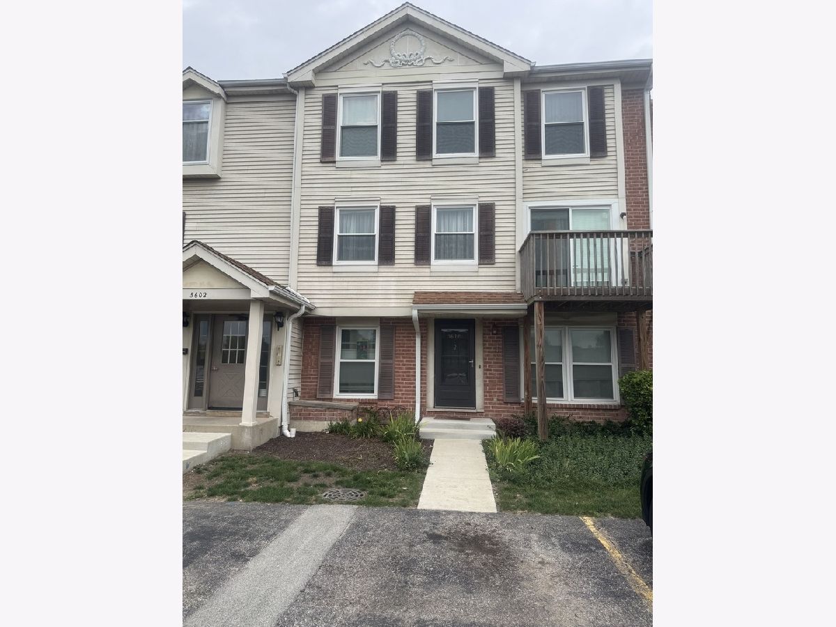  For Rent Rolling Meadows Illinois, 5602 Tinder