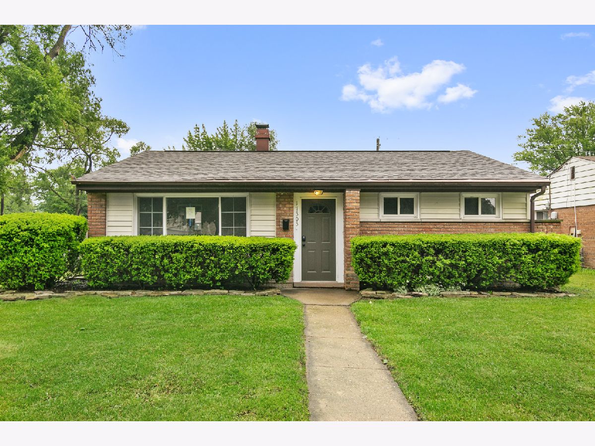 For Sale Lansing Illinois, 17303 Chicago Avenue