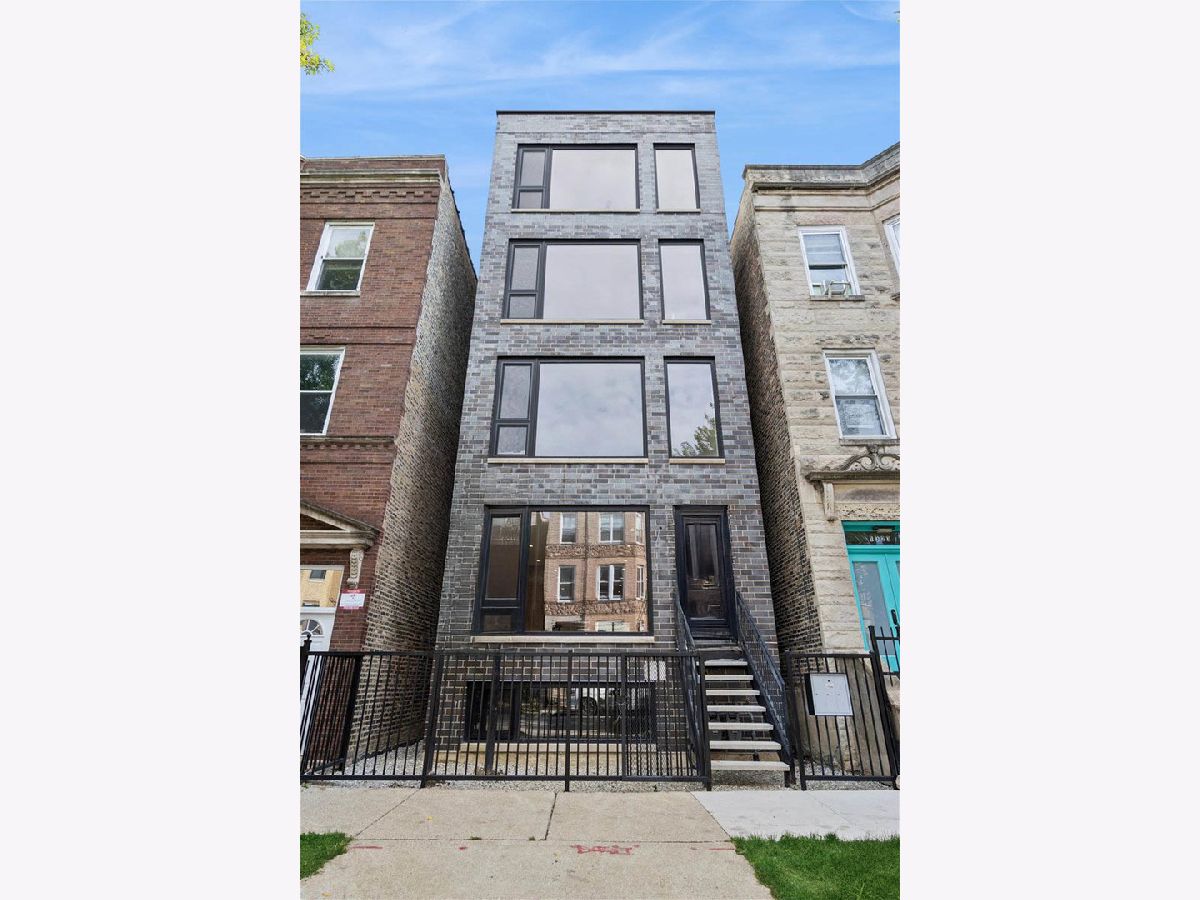  For Sale Chicago Illinois, 1325 Artesian Avenue