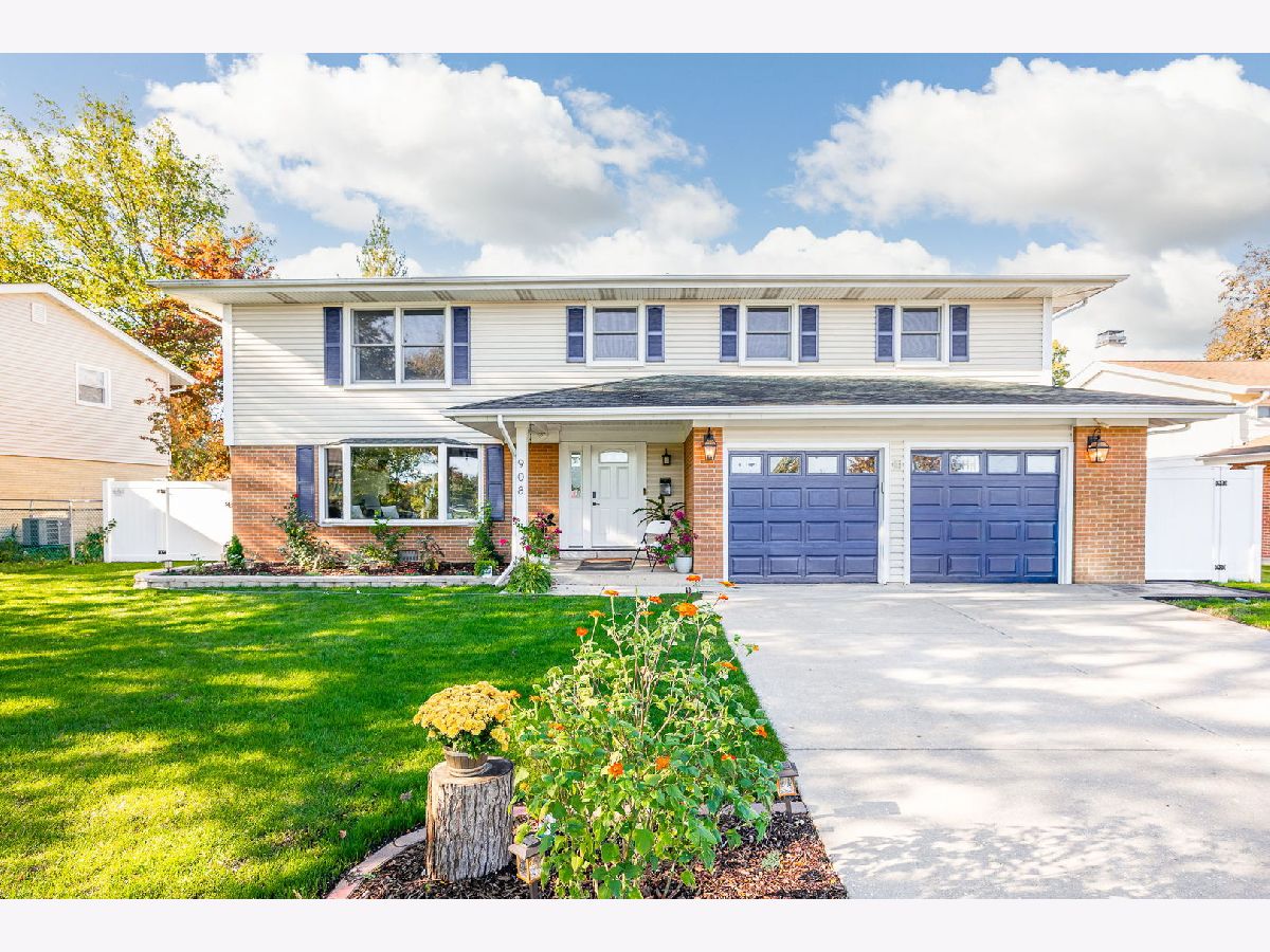  For Sale Elk Grove Village Illinois, 908 Brantwood Avenue