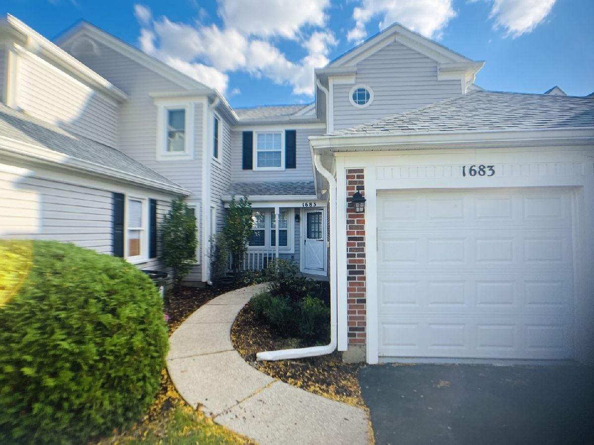  For Rent Elk Grove Village Illinois, 1683 Vermont