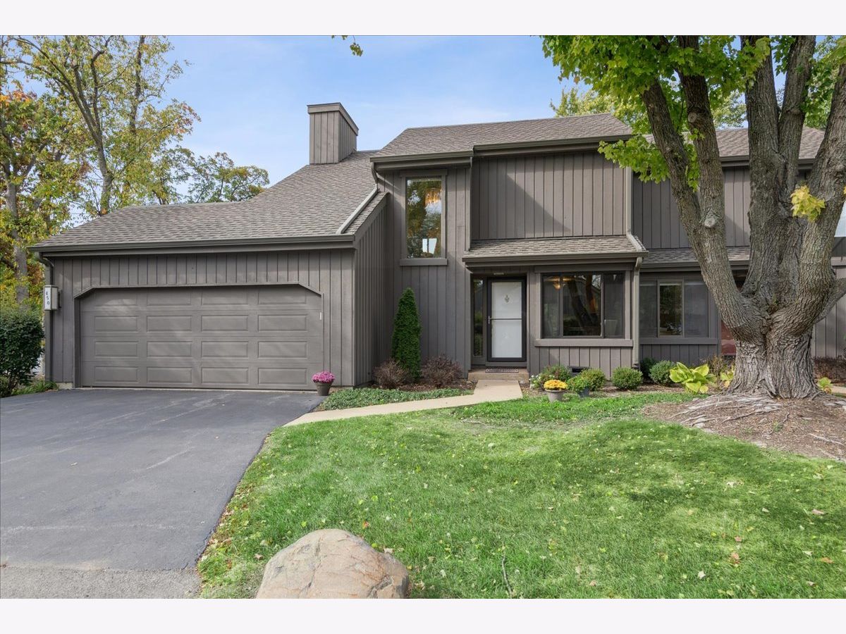 Townhomes & Condos For Sale Lake Barrington Shores Lake Barrington Illinois, 450 Woodview Road