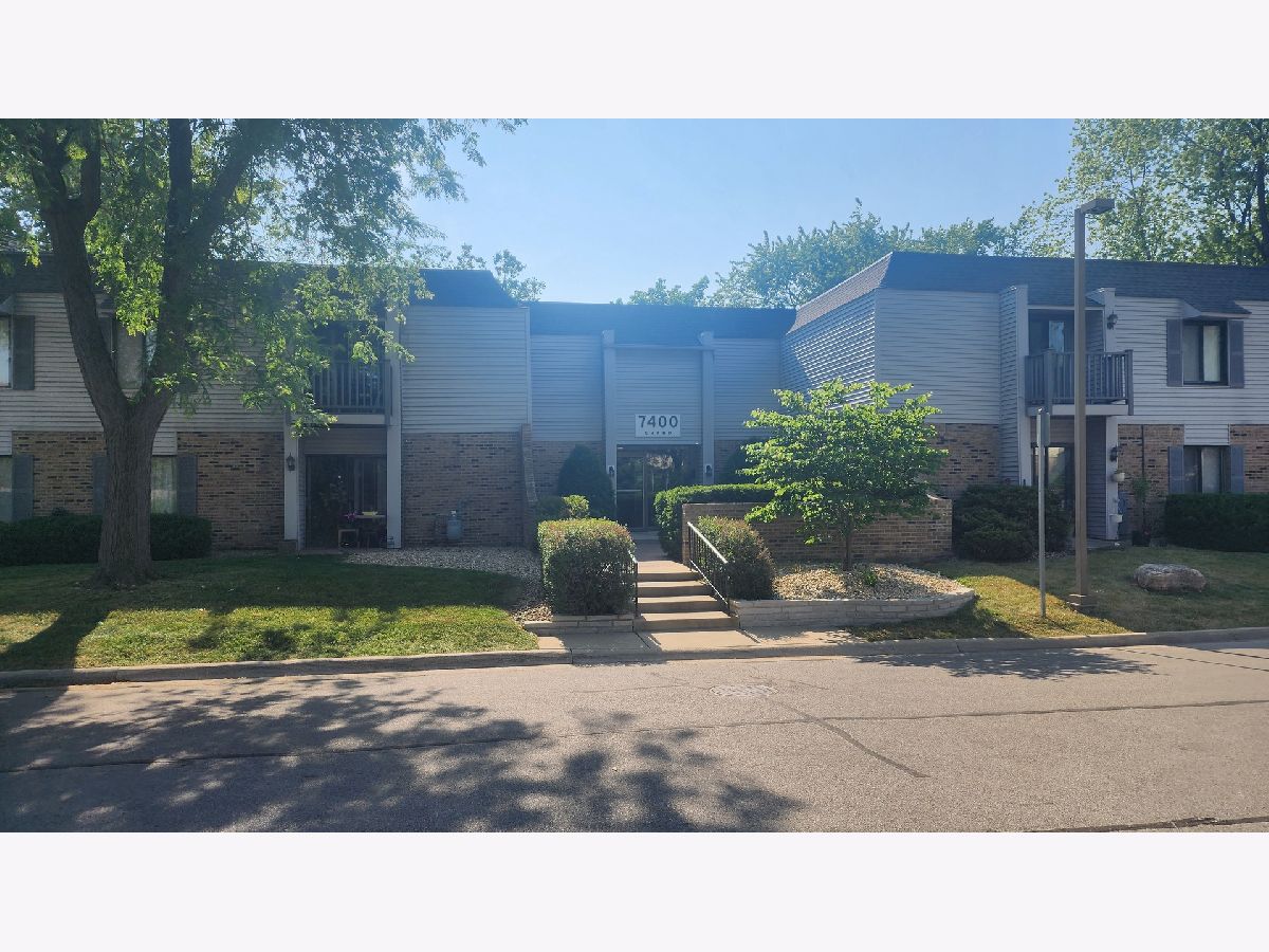 Condominiums For Rent Fairview Commons Downers Grove Illinois, 7400 Grand