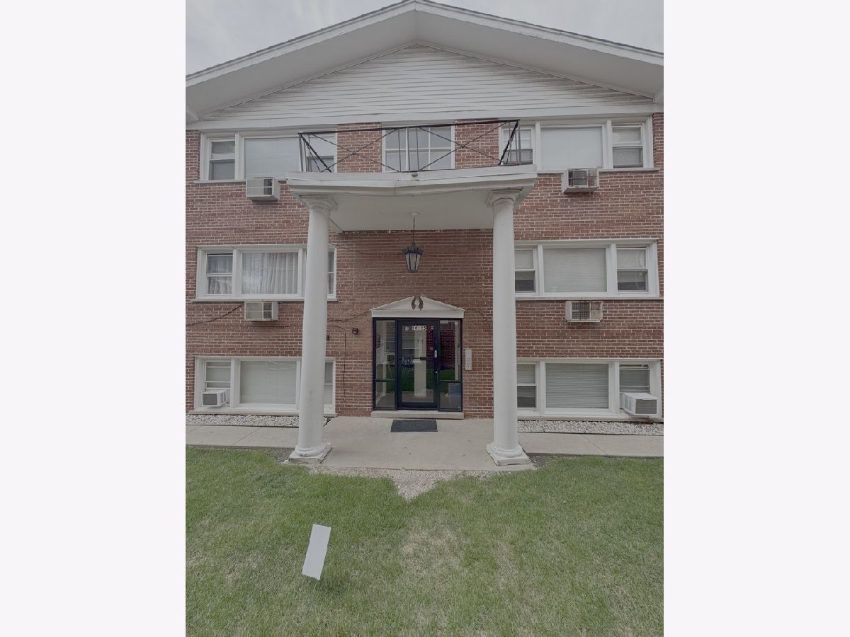  For Rent Schiller Park Illinois, 10105 Hartford